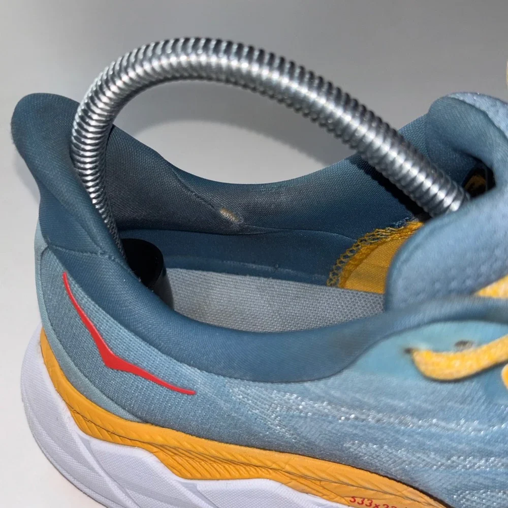 HOKA ONE ONE Arahi 6 Mens 9.5D Running Shoes Summer Song Mountain Blue Mesh